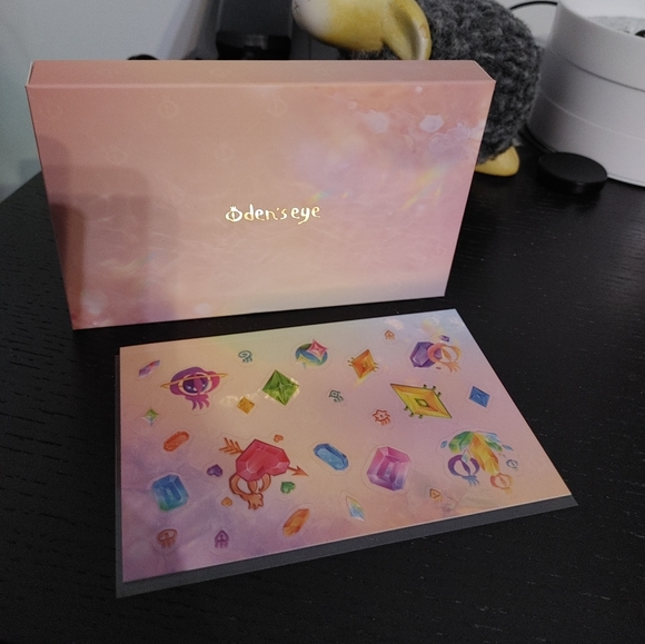 Oden's eye empty palette for the new single shadow collection - Picture 1 of 3